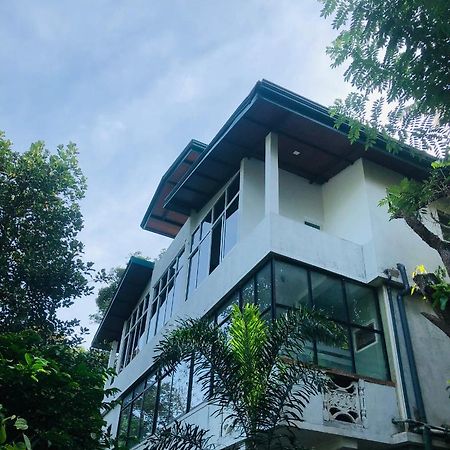 Kandy River Garden Exterior photo