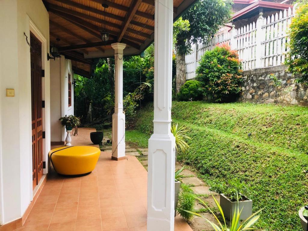 Kandy River Garden Room photo